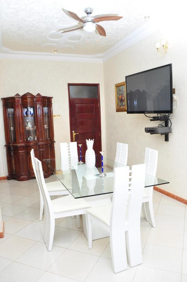 Vila Plot 4 Kavuma Close Kampala Exteriér fotografie