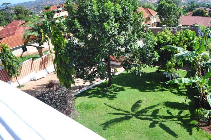 Vila Plot 4 Kavuma Close Kampala Exteriér fotografie